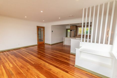 Photo of property in 71 Seatoun Heights Road, Seatoun, Wellington, 6022
