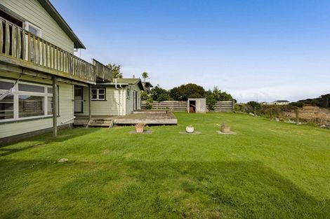 Photo of property in 52 Kawei Road, Ohawe, Hawera, 4671