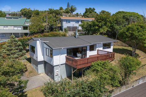 Photo of property in 7 Camilla Grove, Totara Vale, Auckland, 0629