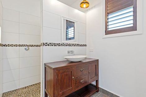 Photo of property in 115 Town Point Road, Maketu, 3189