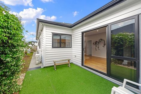 Photo of property in 5 Sapwood Crescent, Takanini, 2110
