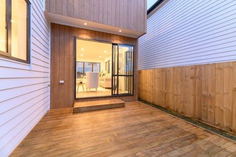 Photo of property in 24b Nikau Street, New Lynn, Auckland, 0600