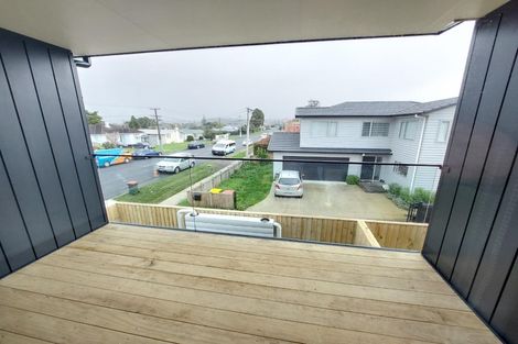 Photo of property in 2/87 Taikata Road, Te Atatu Peninsula, Auckland, 0610