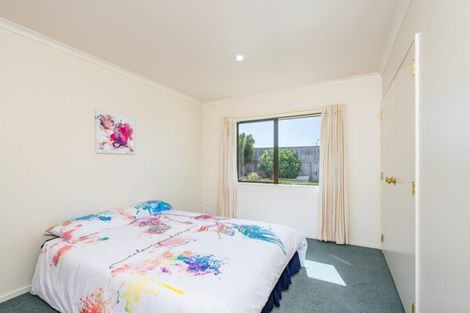 Photo of property in 146 Guildford Drive, Paraparaumu Beach, Paraparaumu, 5032