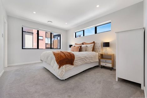 Photo of property in 2 Pukeko Road, Hobsonville, 0616