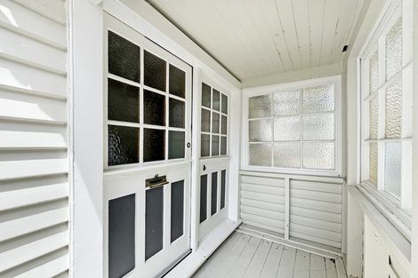 Photo of property in 17 Hankey Street, Mount Cook, Wellington, 6011