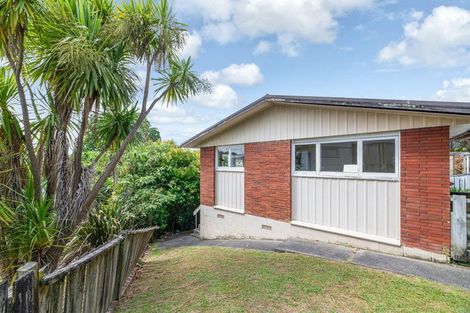Photo of property in 1/2 Kashmir Road, Glen Eden, Auckland, 0602