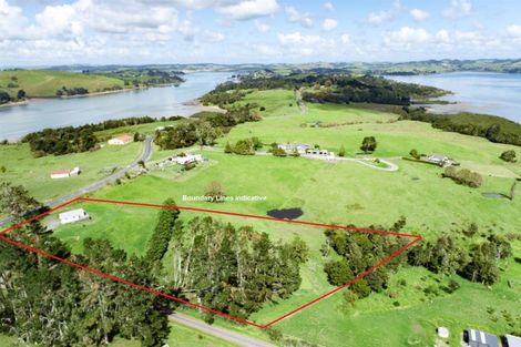 Photo of property in 266 Pahi Road, Pahi, Paparoa, 0571