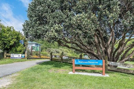 Photo of property in 22 Kaitawa Crescent, Paraparaumu, 5032