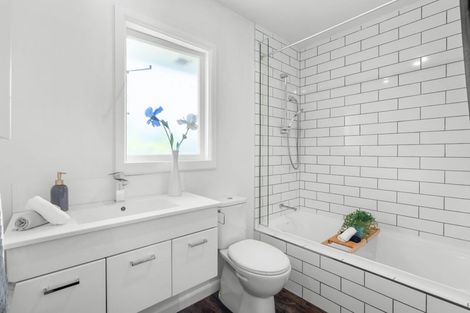 Photo of property in 12 Wilton Crescent, Bishopdale, Christchurch, 8053