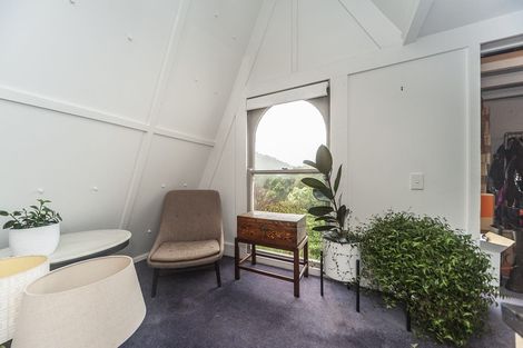 Photo of property in 64 Ranui Crescent, Khandallah, Wellington, 6035