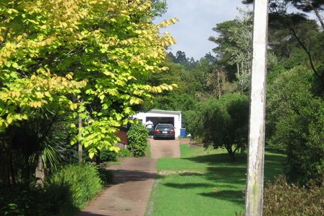 Photo of property in 28 Pendlebury Street, Green Bay, Auckland, 0604