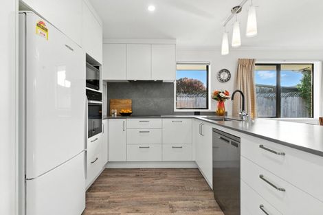 Photo of property in 403a Otumoetai Road, Otumoetai, Tauranga, 3110