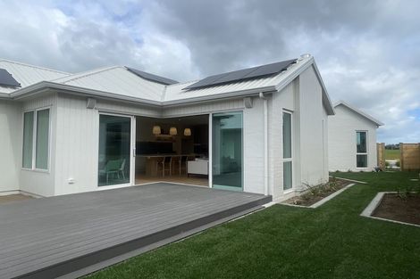 Photo of property in 94 Hugo Shaw Drive, Cambridge, 3434