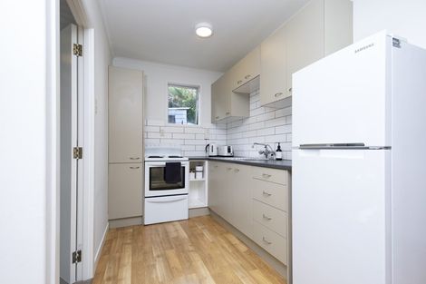Photo of property in 98 Seaview Road, Piha, New Lynn, 0772