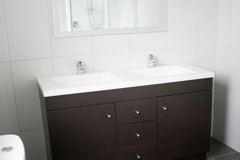 Photo of property in 10 Norma Avenue, Te Atatu South, Auckland, 0610