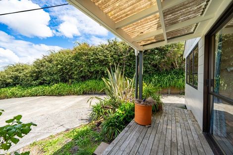 Photo of property in 14 Cliff Street, Pahi, Paparoa, 0571