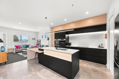 Photo of property in 16 Cuba Street, Petone, Lower Hutt, 5012