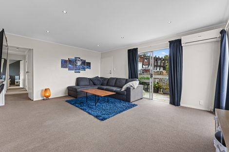 Photo of property in 2/31 Pakira Avenue, Glendene, Auckland, 0602