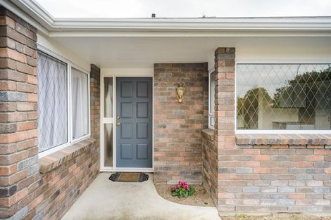 Photo of property in 4 Royal Oak Drive, Kelvin Grove, Palmerston North, 4414