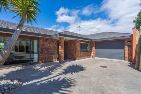 Photo of property in 7 Lambert Way, Paraparaumu, 5032