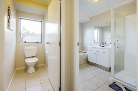 Photo of property in 9 Puketi Lane, Waiuku, 2123