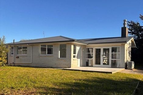 Photo of property in 18 Greenwood Place, Paraparaumu, 5032