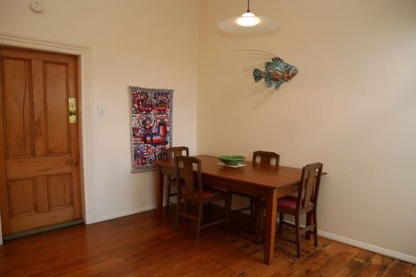 Photo of property in 152 Kelburn Parade, Kelburn, Wellington, 6012