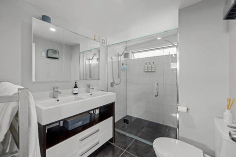 Photo of property in 2 Binnie Street, Paihia, 0200