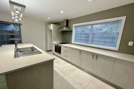 Photo of property in 61u5 Black Rock Road, Newlands, Wellington, 6037