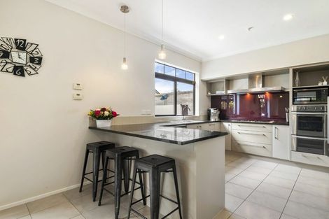 Photo of property in 29 Laurel Oak Drive, Schnapper Rock, Auckland, 0632