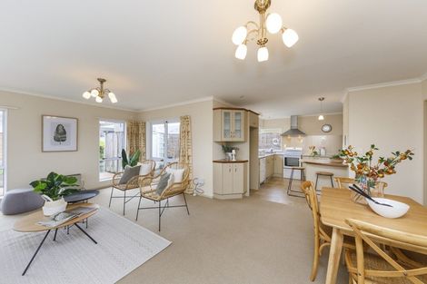 Photo of property in 10 Saint Pauls Court, Highbury, Palmerston North, 4412