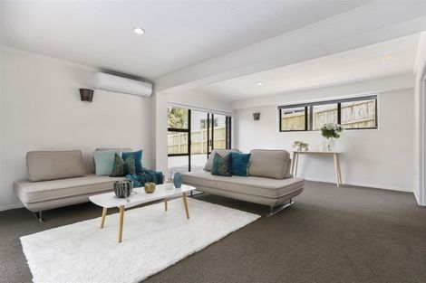 Photo of property in 21 Fairmount Road, Titirangi, Auckland, 0604