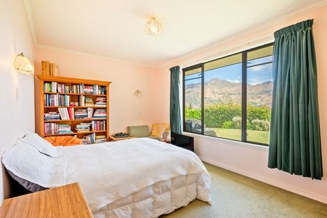 Photo of property in 3 Briar Bank Drive, Wanaka, 9305
