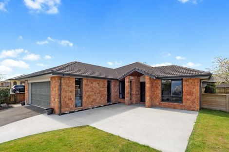 Photo of property in 79 Saint James Drive, Huntington, Hamilton, 3210