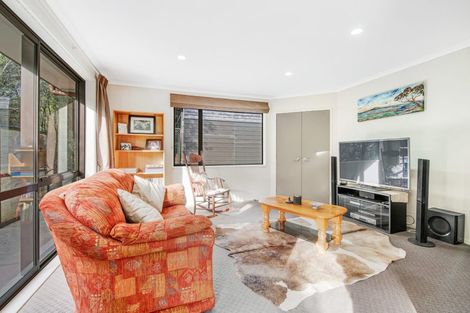 Photo of property in 42 Manuka Grove, Helensville, 0875