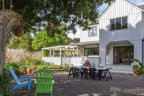 Photo of property in 420 Mangakura Road, Helensville, 0875