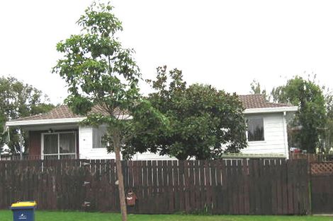 Photo of property in 2/77 Luanda Drive, Ranui, Auckland, 0612