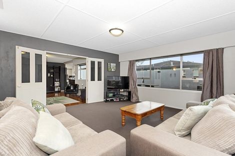 Photo of property in 21 Sandwich Road, St Andrews, Hamilton, 3200
