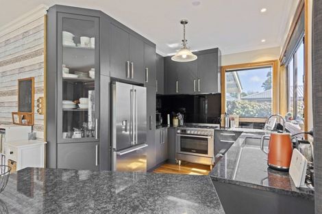 Photo of property in 8 Tawa Street, Inglewood, 4330