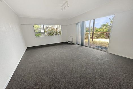 Photo of property in 2/270 Glenvar Road, Torbay, Auckland, 0630