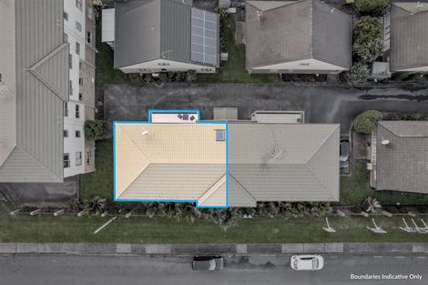 Photo of property in St Claire Village, 180/172 Mcleod Road, Te Atatu South, Auckland, 0610