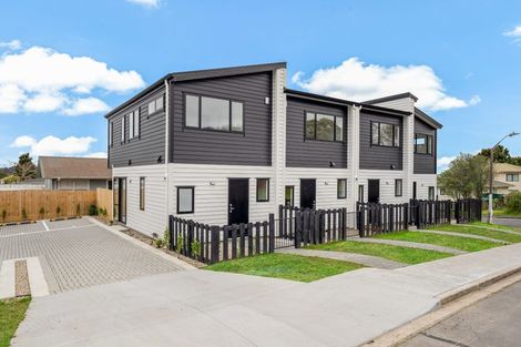 Photo of property in 5/1 Kahikatea Place, Ranui, 0612