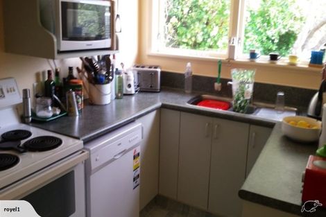 Photo of property in 16 Woodvale Grove, Fairfield, Lower Hutt, 5011