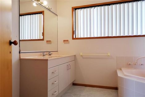 Photo of property in 1/47 Wolsley Avenue, Milford, Auckland, 0620