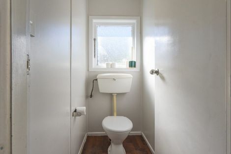 Photo of property in 16 Hunt Crescent, Hillcrest, Rotorua, 3015