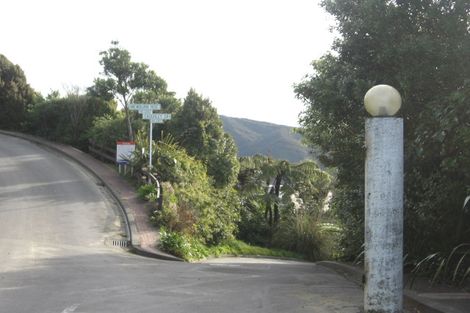 Photo of property in 5 Caughley Grove, Karori, Wellington, 6012