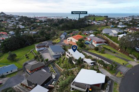 Photo of property in 31 Crownhill Street, Spotswood, New Plymouth, 4310