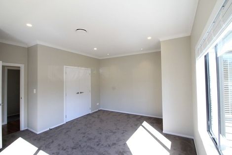 Photo of property in 14 Vazey Way, Hobsonville, Auckland, 0618