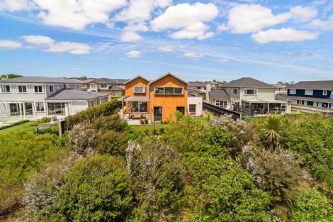 Photo of property in 17 Bayvista Drive, Karaka, Papakura, 2113